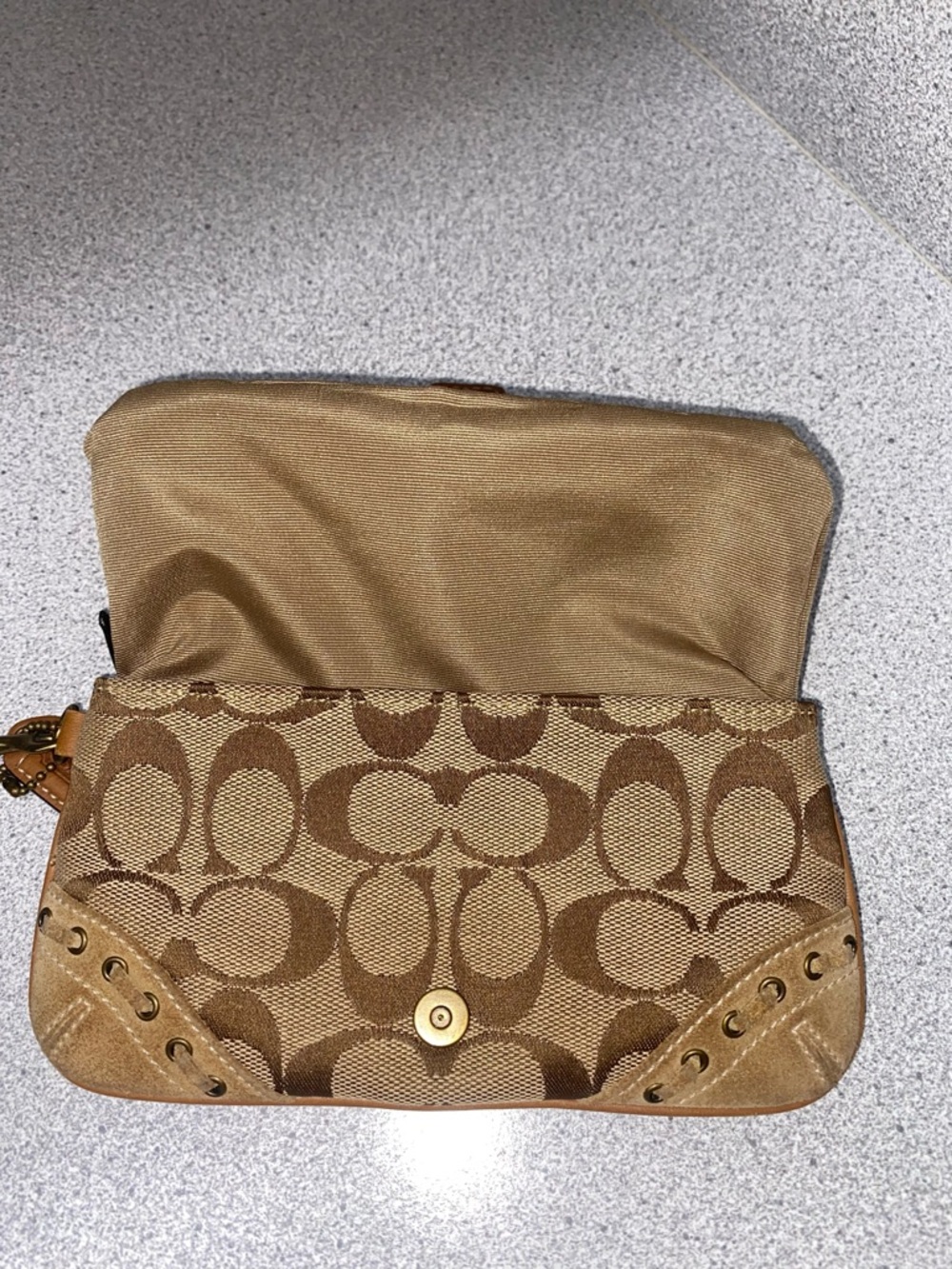 Coach Vintage SoHo Suede Tan Signature Canvas Leather Wristlet GUC - Picture 8 of 14